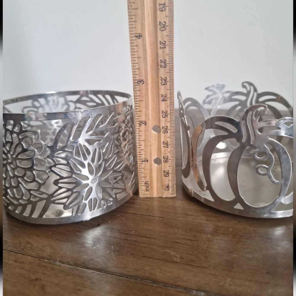 Set of 2 Decorative Metal Candle Holders – Floral & Pumpkin Design